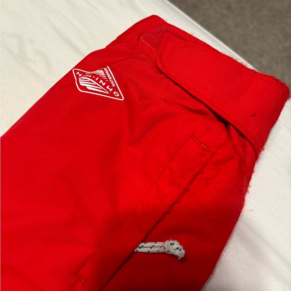 Red skiing jacket or winter jacket - Picture 4 of 5